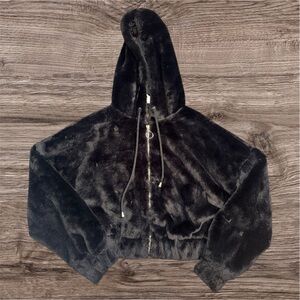 Fashion Nova Black Fuzzy Cropped Jacket – Size Large, Stretchy Waist & Cuffs